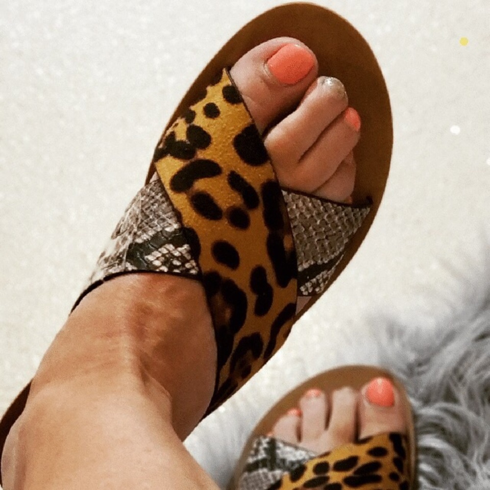 Goodie 2 Shoe Slides